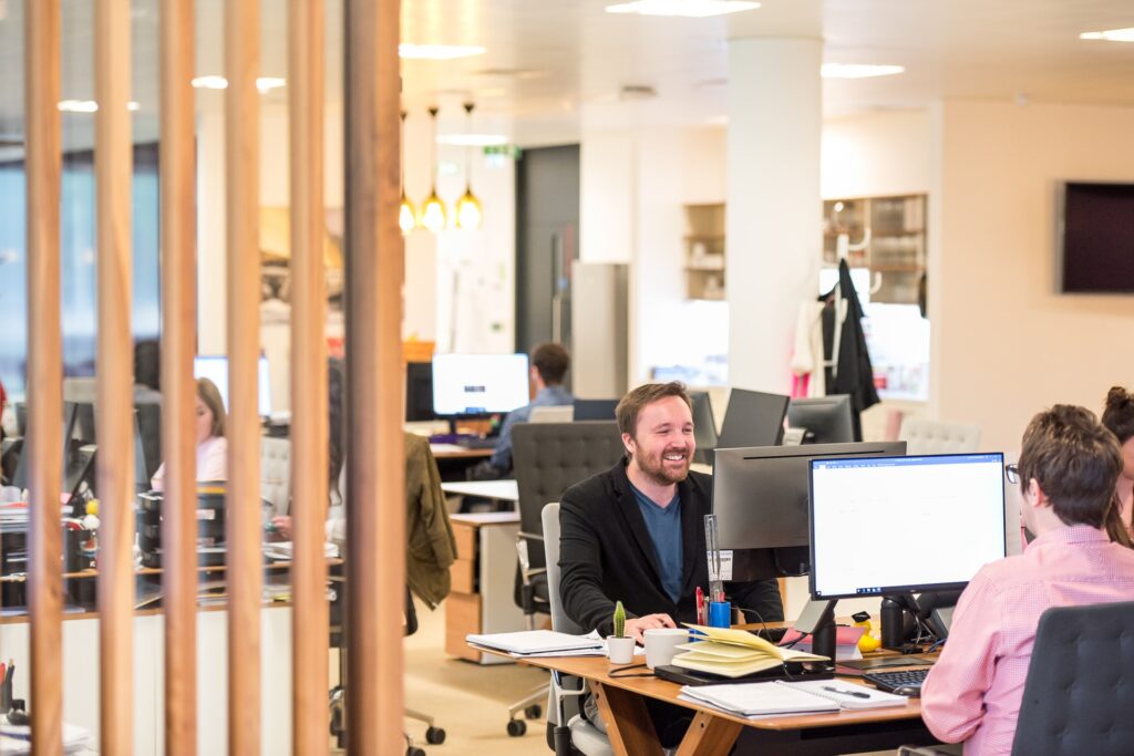 L’organisation des bureaux ont évolué avec les époques. Entre taylorisme