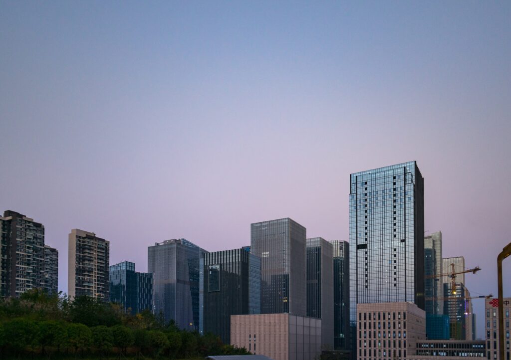 Découvrez pourquoi installer une Gestion Technique du Bâtiment dès maintenant est essentiel pour réduire les coûts énergétiques